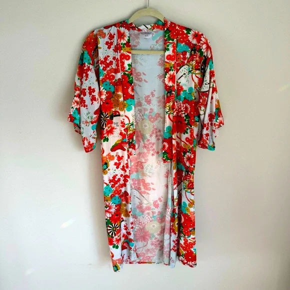 Vintage Japanese Floral Kimono Robe | Size 40 | Made in Japan - Picture 2 of 9
